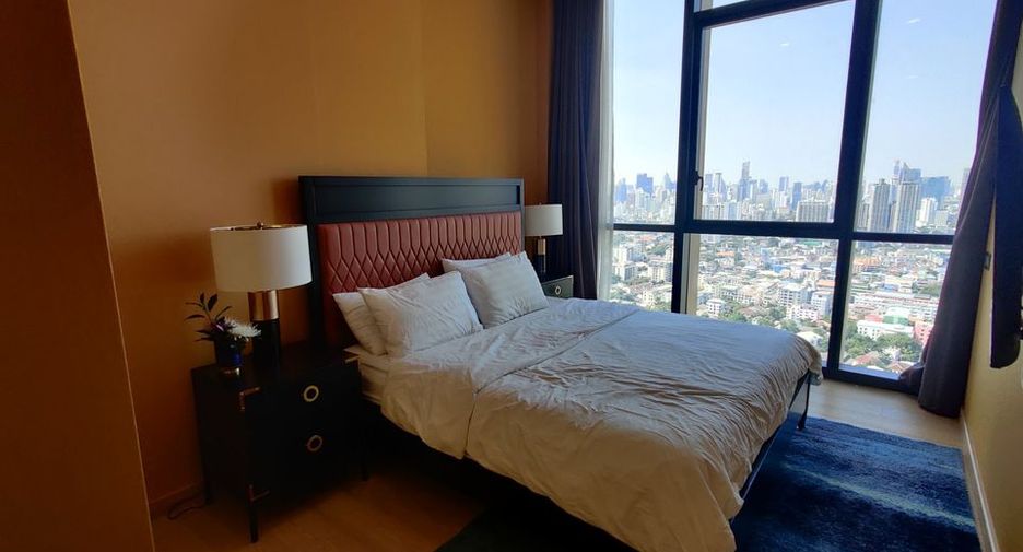 For rent 3 bedrooms condo in Watthana, Bangkok