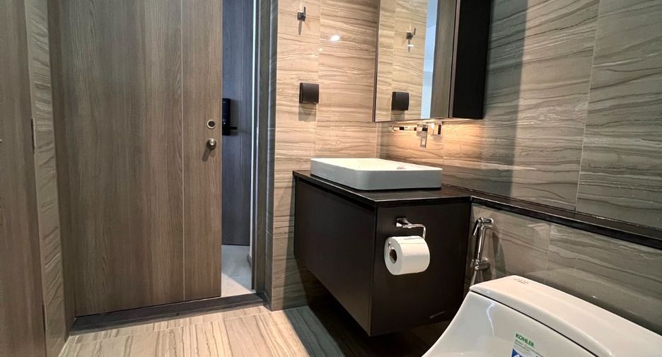 For sale 2 bedrooms condo in Pathum Wan, Bangkok