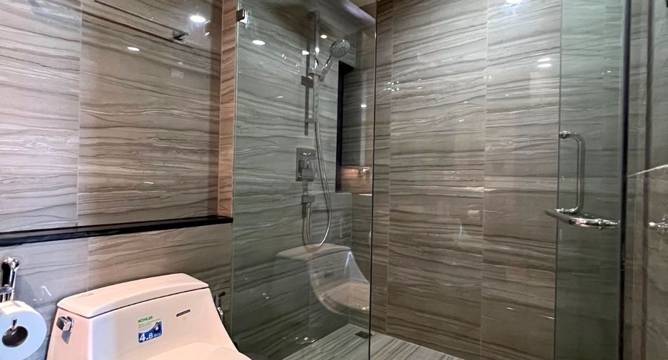 For sale 2 bedrooms condo in Pathum Wan, Bangkok