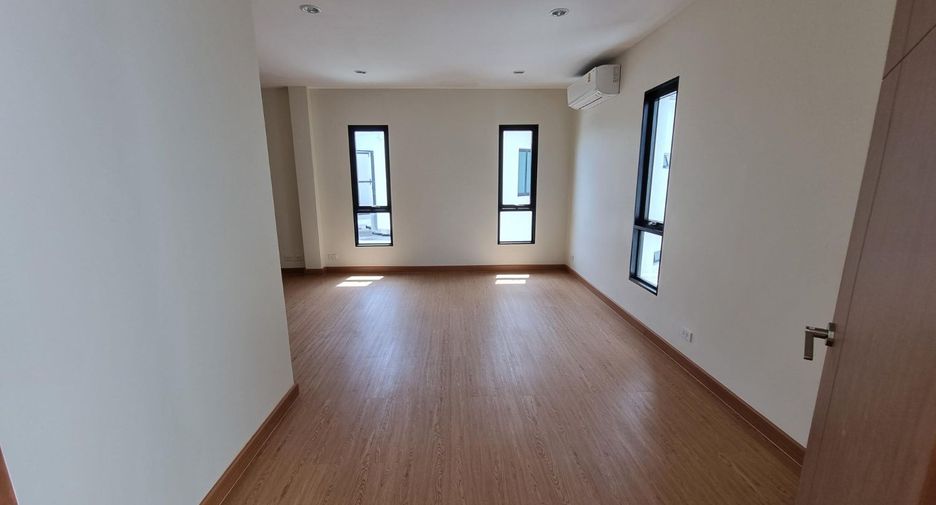 À vendre 5 chambres maison à Bang Phli, Samut Prakan