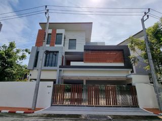 ขาย 5 ห้องนอน บ้านเดี่ยว ใน บางพลี, สมุทรปราการ