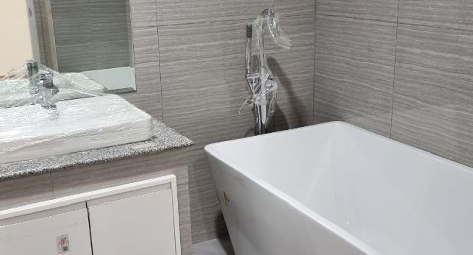 À vendre 5 chambres maison à Bang Phli, Samut Prakan