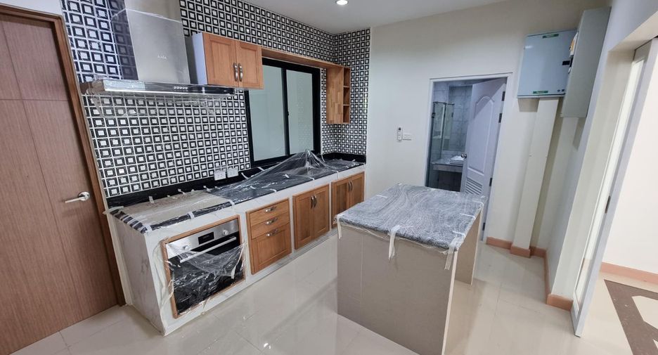 À vendre 5 chambres maison à Bang Phli, Samut Prakan