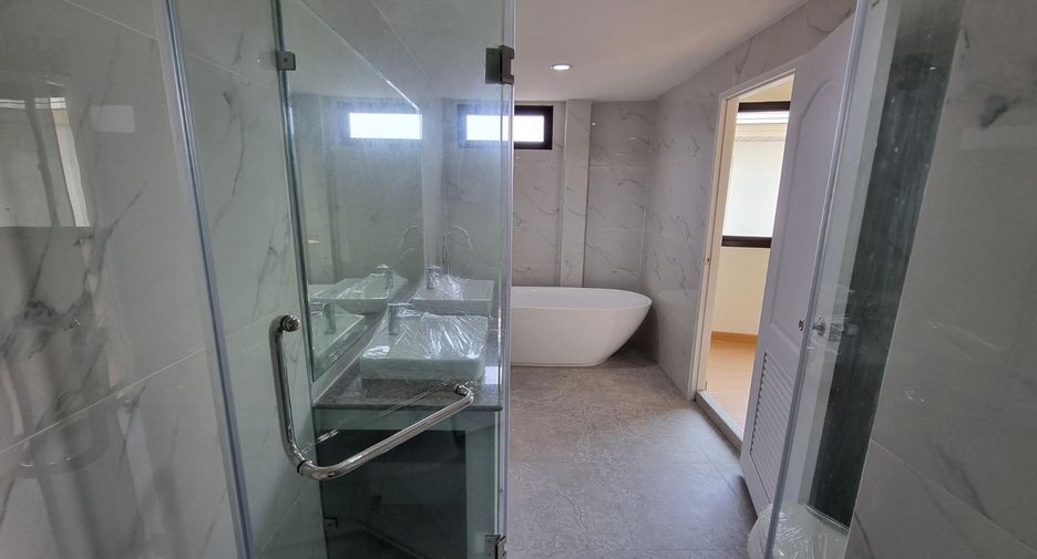 À vendre 5 chambres maison à Bang Phli, Samut Prakan