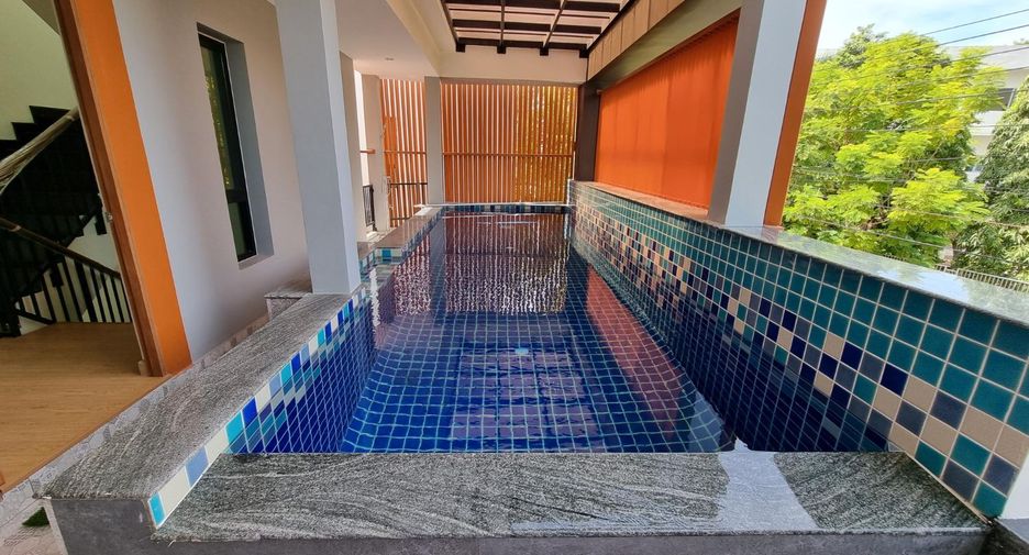 À vendre 5 chambres maison à Bang Phli, Samut Prakan