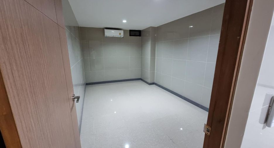 À vendre 5 chambres maison à Bang Phli, Samut Prakan