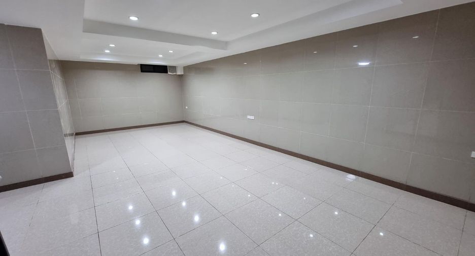 À vendre 5 chambres maison à Bang Phli, Samut Prakan