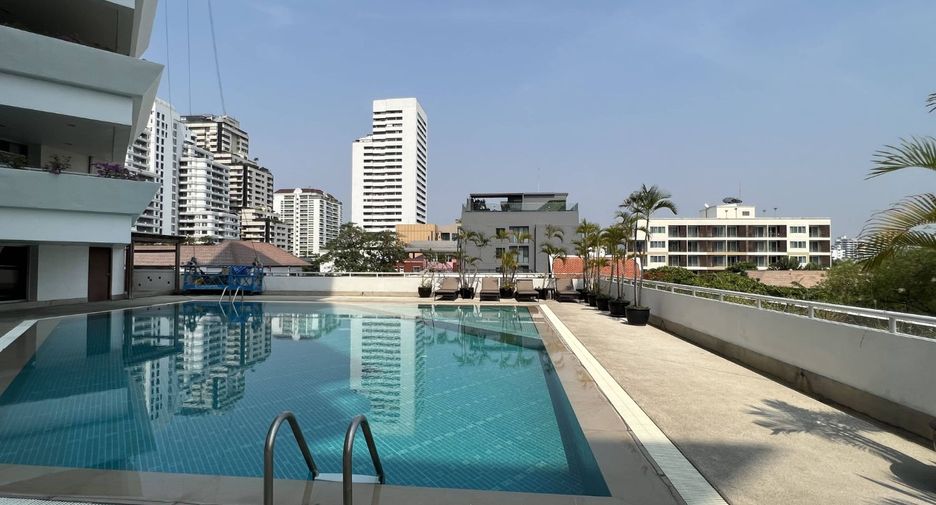 À louer 3 chambres condo à Watthana, Bangkok