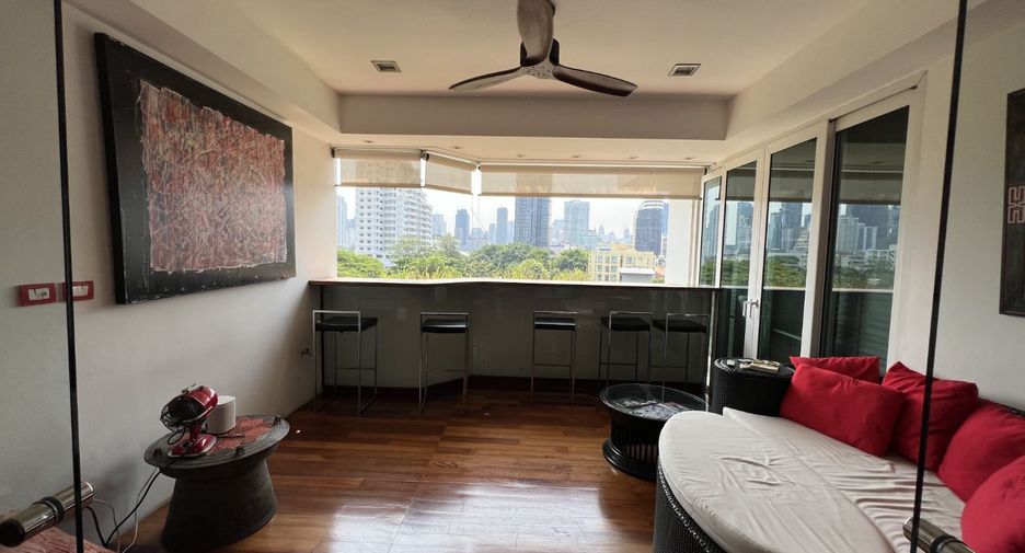 À louer 3 chambres condo à Watthana, Bangkok