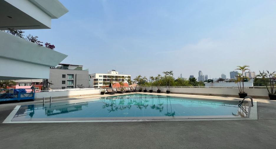 À louer 3 chambres condo à Watthana, Bangkok