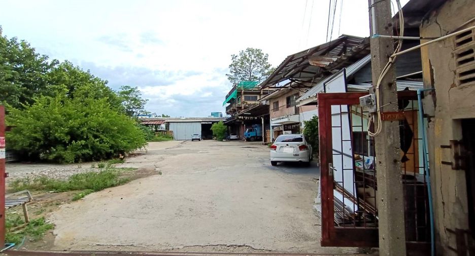 Продажа Участок в Pluak Daeng, Районг
