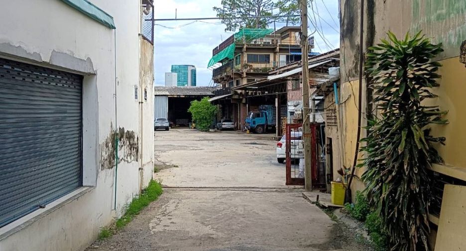 Продажа Участок в Pluak Daeng, Районг