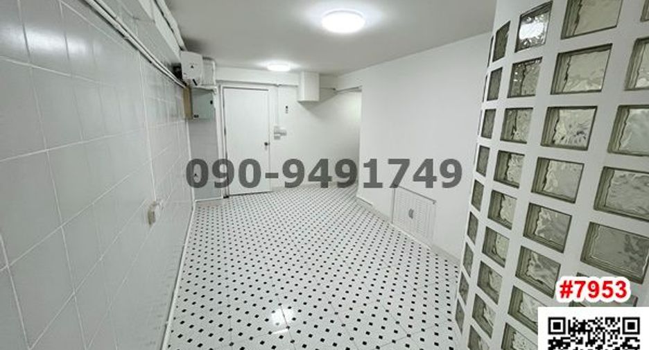 For rent 1 bed retail Space in Din Daeng, Bangkok