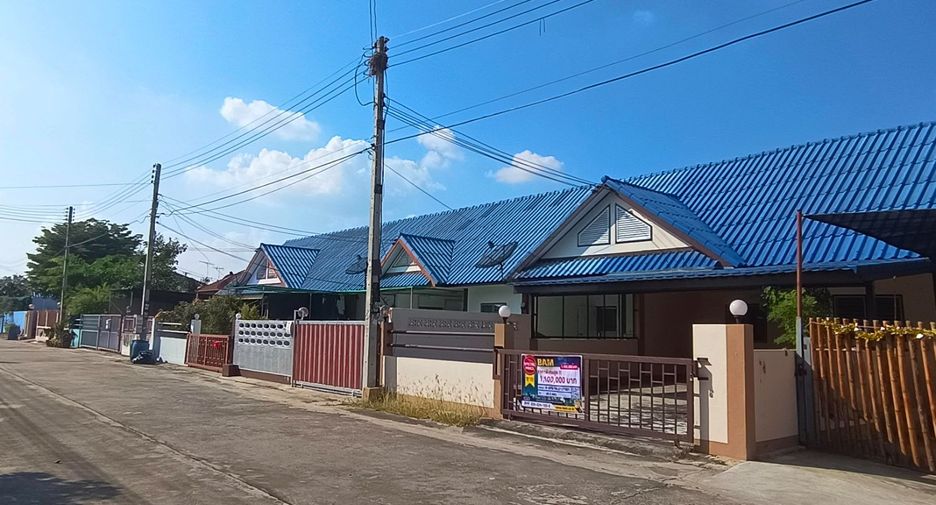 For sale 1 Beds townhouse in Mueang Suphanburi, Suphan Buri