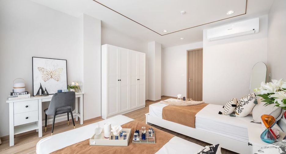 À louer 3 chambres appartement avec services à Sathon, Bangkok