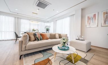 À louer 3 chambres appartement avec services à Sathon, Bangkok