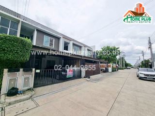 For sale 3 bed townhouse in Sai Noi, Nonthaburi
