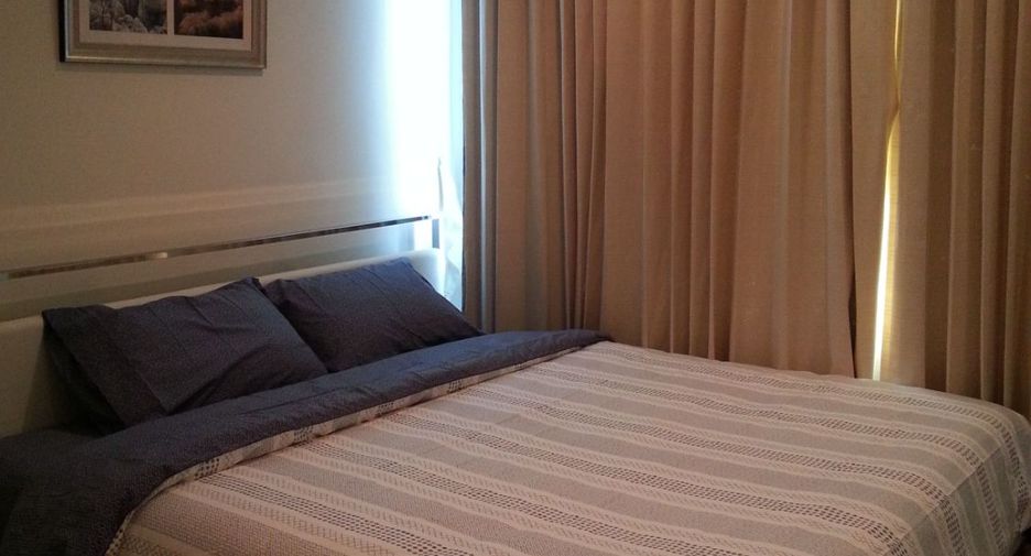 For rent 3 bedrooms condo in Khlong Toei, Bangkok