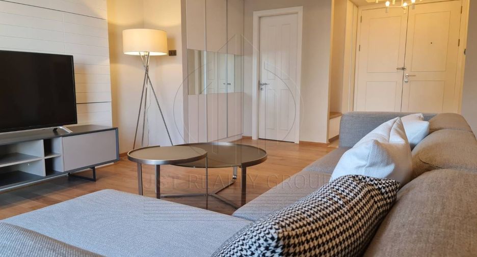 For rent 3 bedrooms condo in Khlong Toei, Bangkok