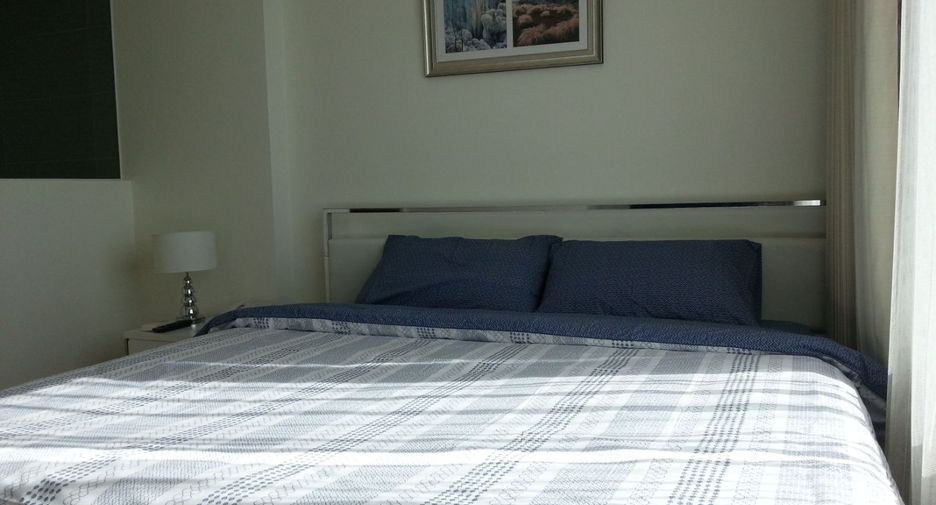 For rent 3 bedrooms condo in Khlong Toei, Bangkok