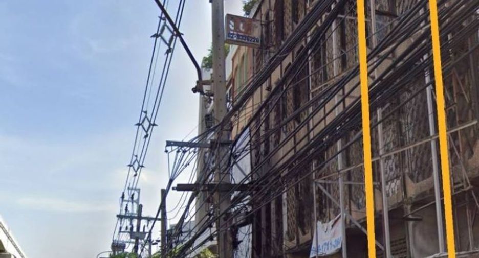 For sale 1 bed retail Space in Wang Thonglang, Bangkok