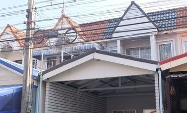 ขาย 2 ห้องนอน ทาวน์เฮ้าส์ ใน เมืองสมุทรปราการ, สมุทรปราการ