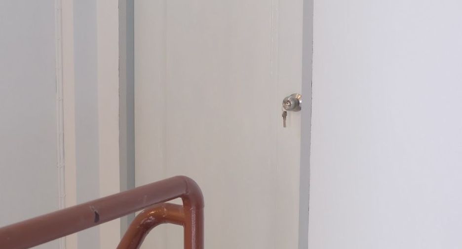 For sale 2 bedrooms townhouse in Mueang Samut Prakan, Samut Prakan