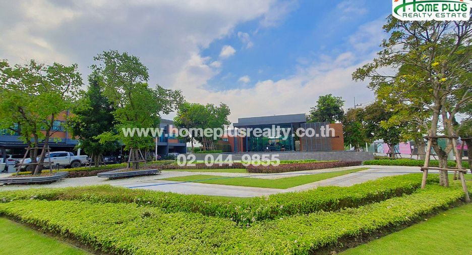 For sale 4 bedrooms townhouse in Mueang Pathum Thani, Pathum Thani
