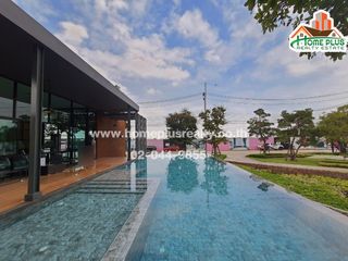 For sale 4 bed townhouse in Mueang Pathum Thani, Pathum Thani
