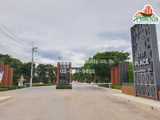 For sale 4 bed townhouse in Mueang Pathum Thani, Pathum Thani