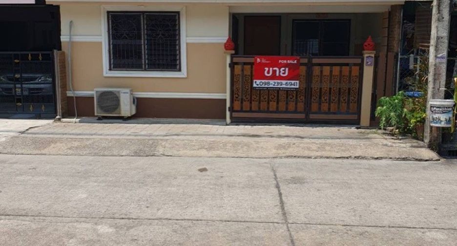 For sale 4 bed townhouse in Mueang Ratchaburi, Ratchaburi