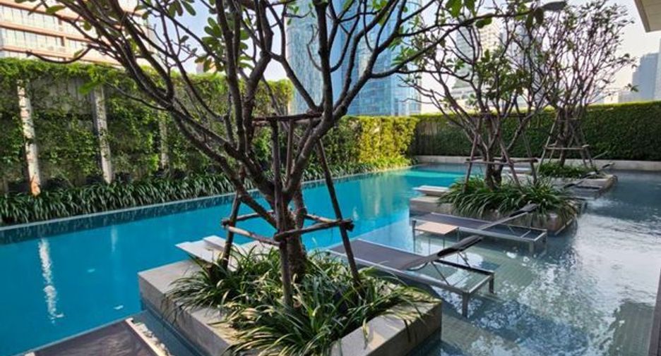 For rent 3 bedrooms condo in Watthana, Bangkok