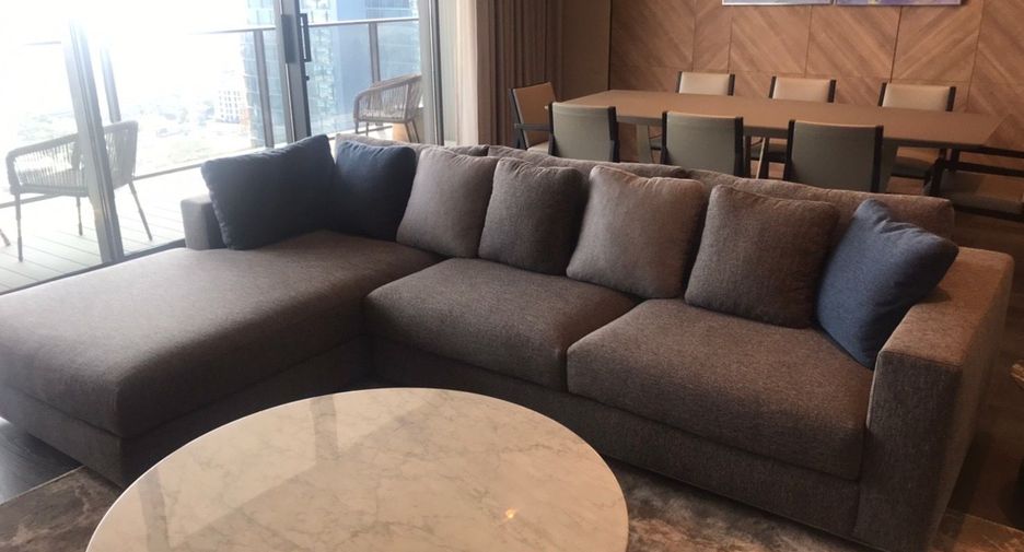 For rent 3 bedrooms condo in Watthana, Bangkok