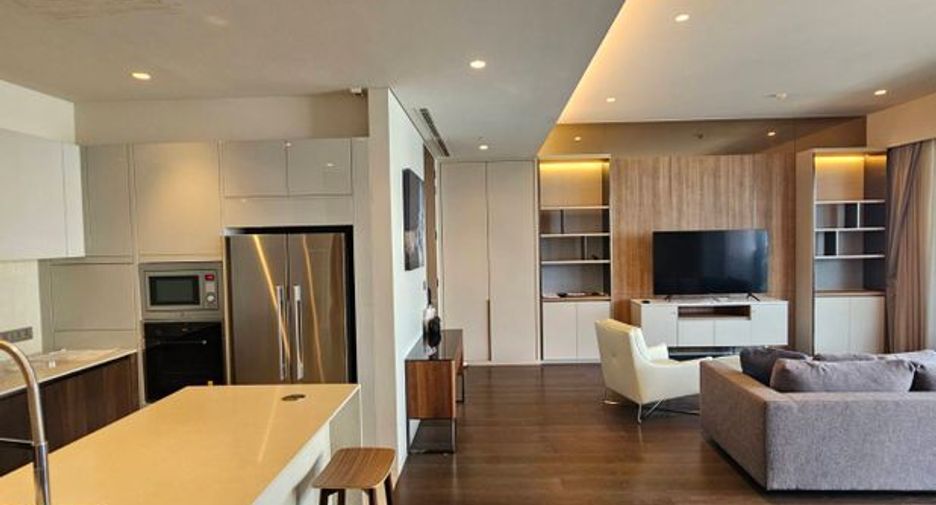 For rent 3 bedrooms condo in Watthana, Bangkok