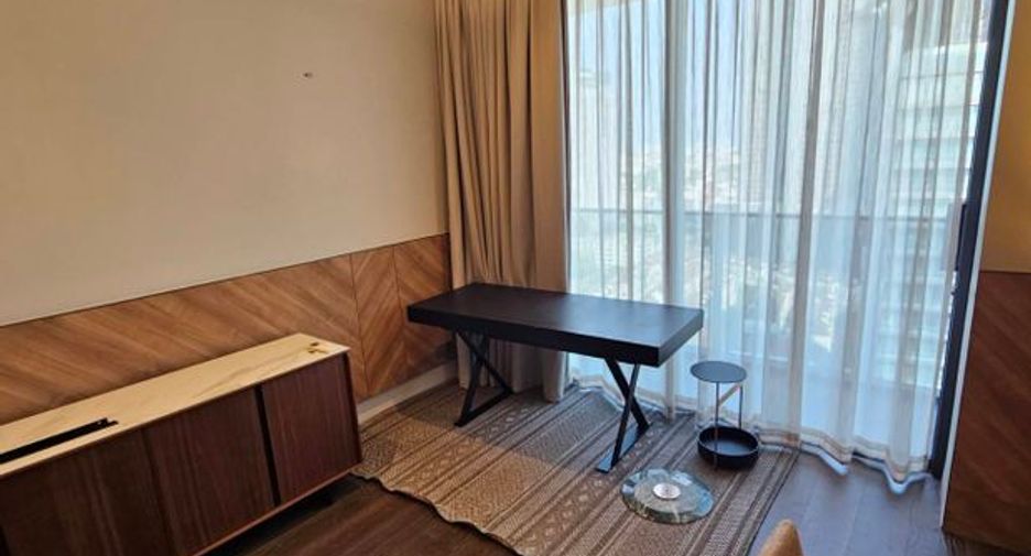 For rent 3 bedrooms condo in Watthana, Bangkok
