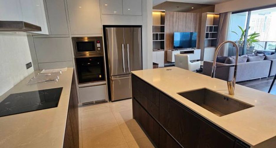 For rent 3 bedrooms condo in Watthana, Bangkok