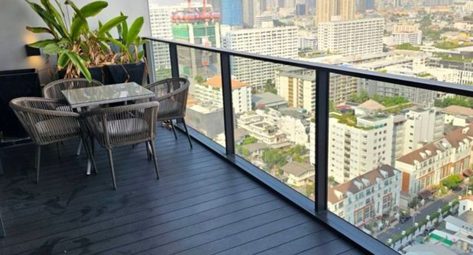 For rent 3 bedrooms condo in Watthana, Bangkok