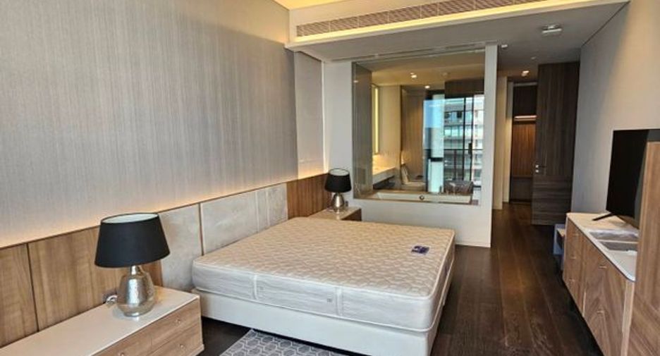 For rent 3 bedrooms condo in Watthana, Bangkok