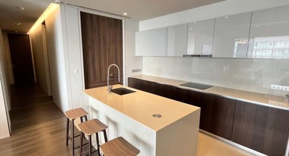 For rent 3 bedrooms condo in Watthana, Bangkok