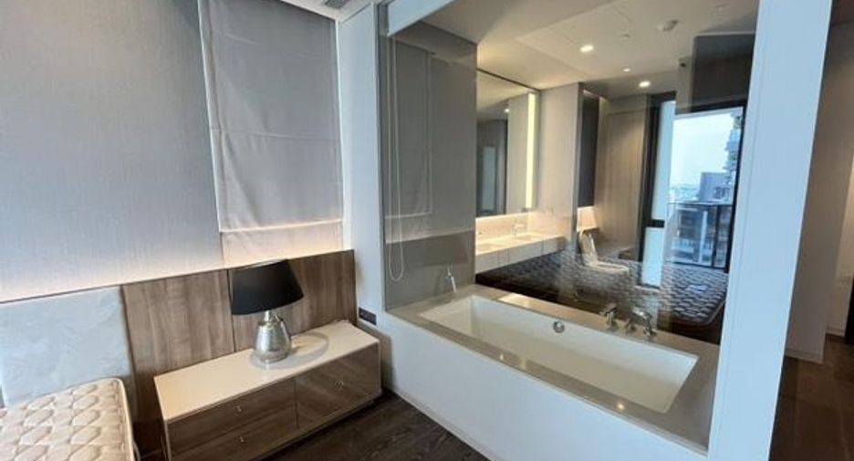 For rent 3 bedrooms condo in Watthana, Bangkok