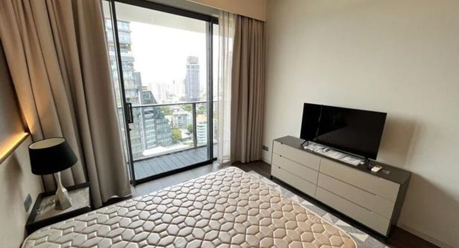 For rent 3 bedrooms condo in Watthana, Bangkok