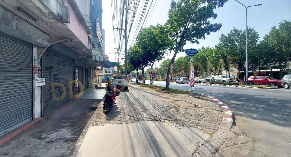 For sale 12 bedrooms retail Space in Nong Khaem, Bangkok