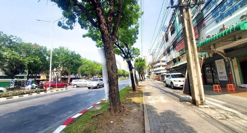 For sale 12 bedrooms retail Space in Nong Khaem, Bangkok