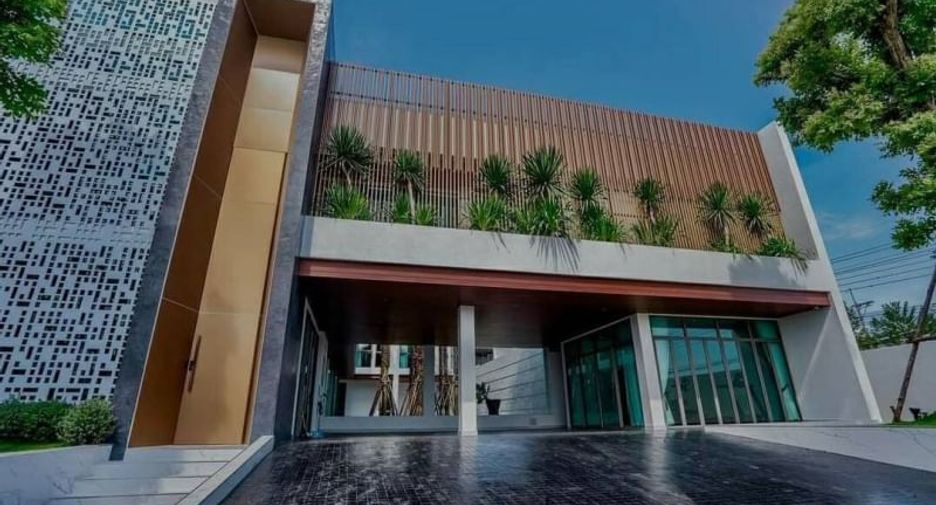 Villa zum Kauf mit 7 Zimmer in Bang Lamung, Chonburi