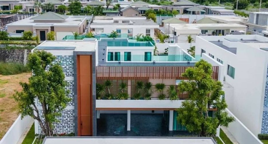Villa zum Kauf mit 7 Zimmer in Bang Lamung, Chonburi