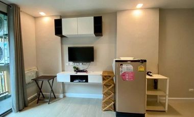 À louer 1 chambre condo à Huai Khwang, Bangkok
