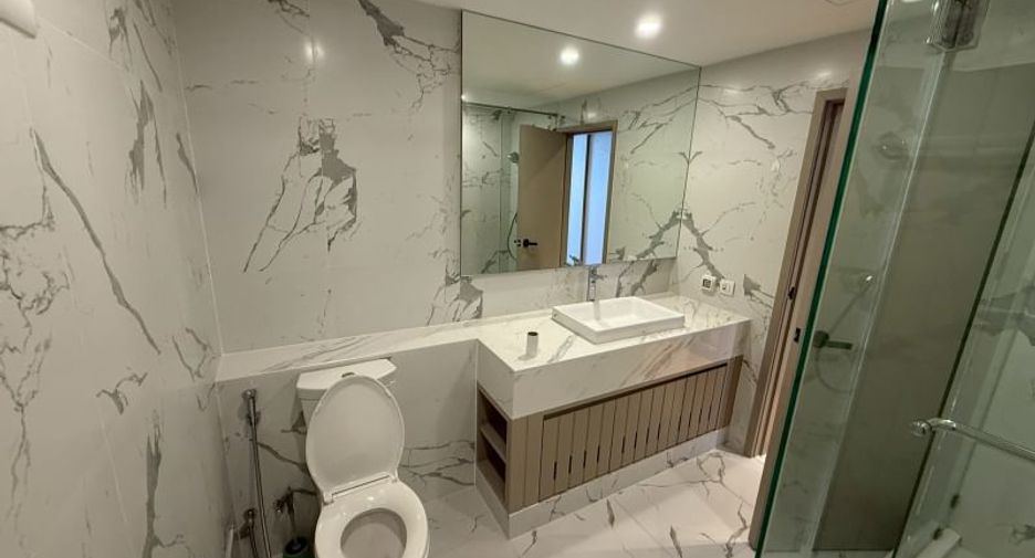 Wohnung zur Miete mit 3 Zimmer in Pathum Wan, Bangkok