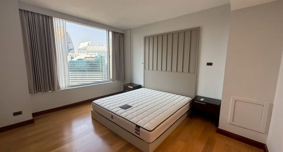 Wohnung zur Miete mit 3 Zimmer in Pathum Wan, Bangkok