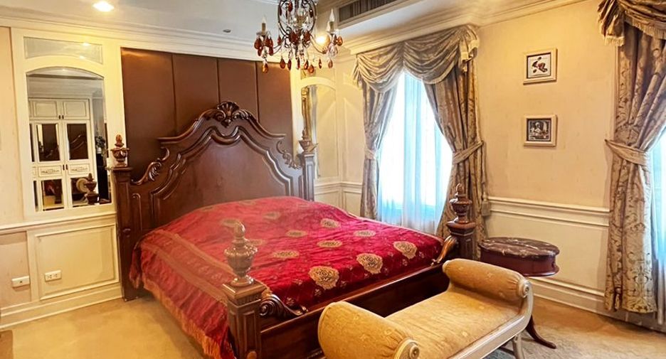 Casa adosada en venta de 5 habitaciones en Chatuchak, Bangkok