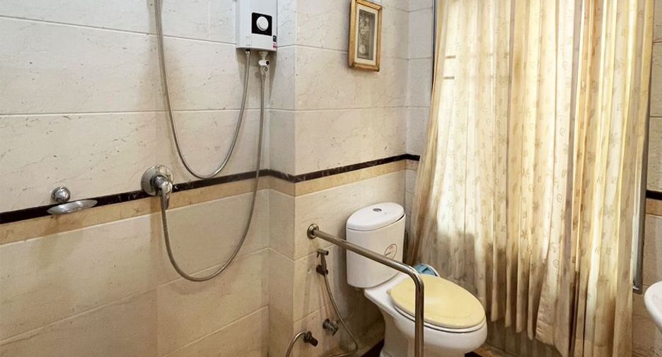 Casa adosada en venta de 5 habitaciones en Chatuchak, Bangkok